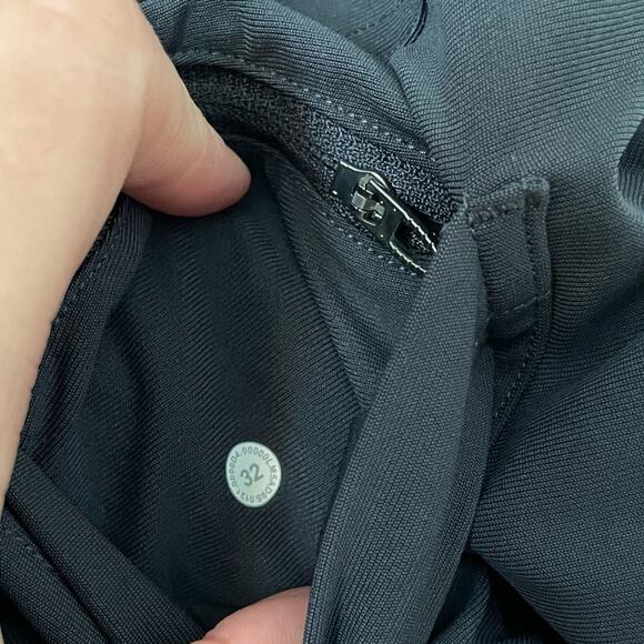 Lululemon ABC Classic-Fit 5 Pocket Pant 32L
Warpstreme Pants - Picture 12 of 13